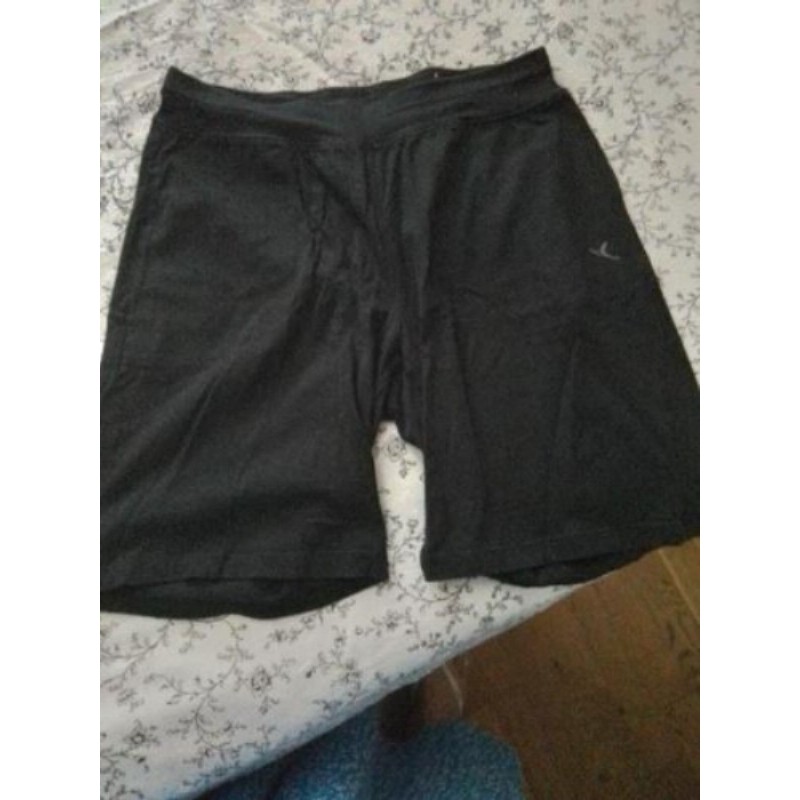 Short noir T:M