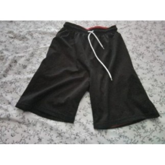 Short noir T : S