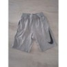 Short gris nike taille 10/12ans