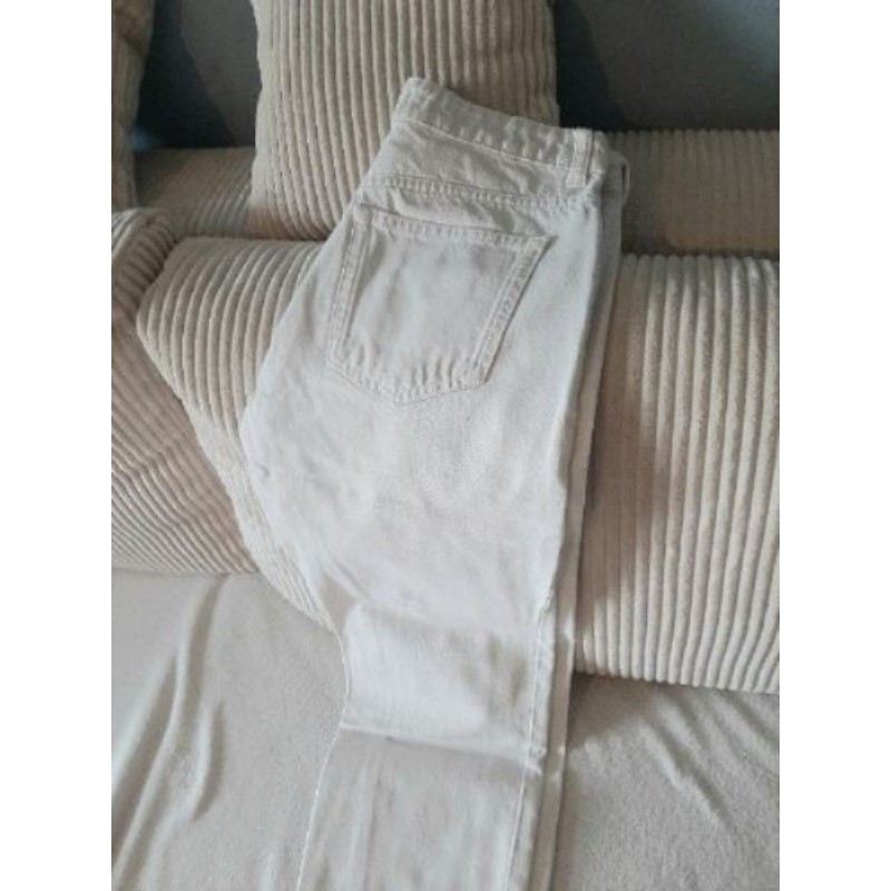 Taille36. Jean crème. MANGO. 