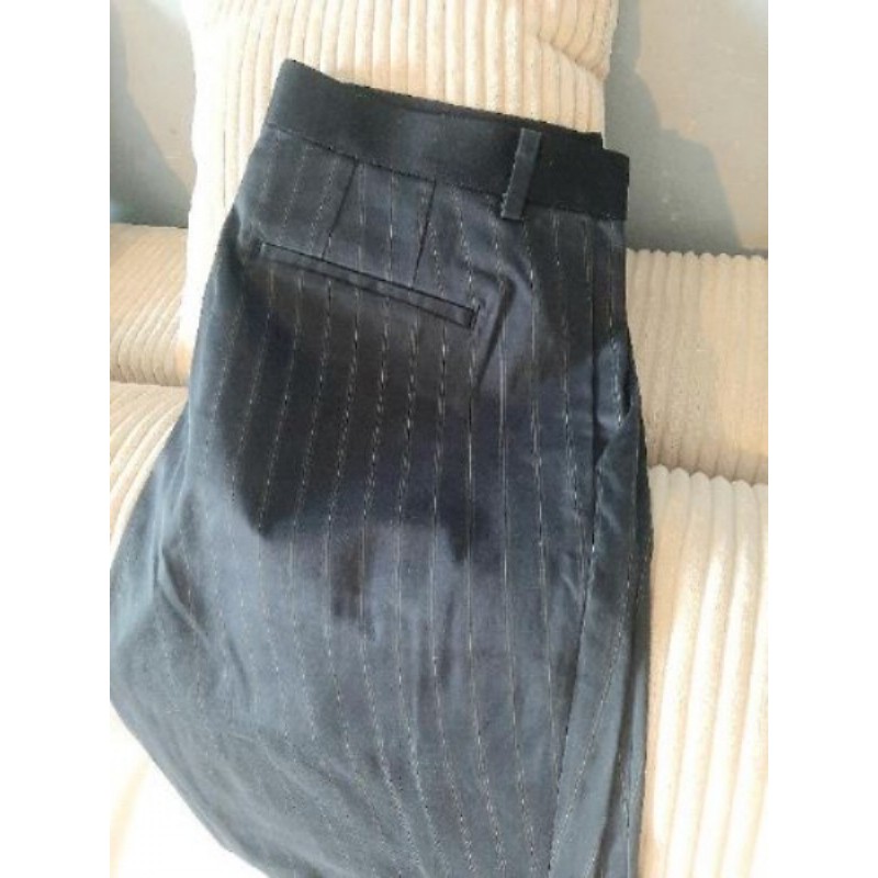 Taille L. Pantalon marine. Uniqlo.