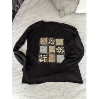 Pull léger noir avec motifs...