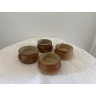 Lot de 4 petits beurriers...