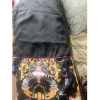 Robe sinequanone