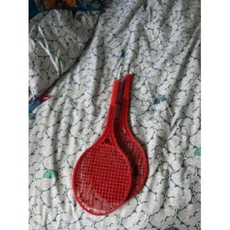 Raquettes rouges 