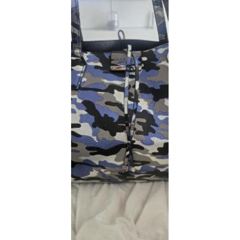 Sac Guess militaire bleu reversible noir 