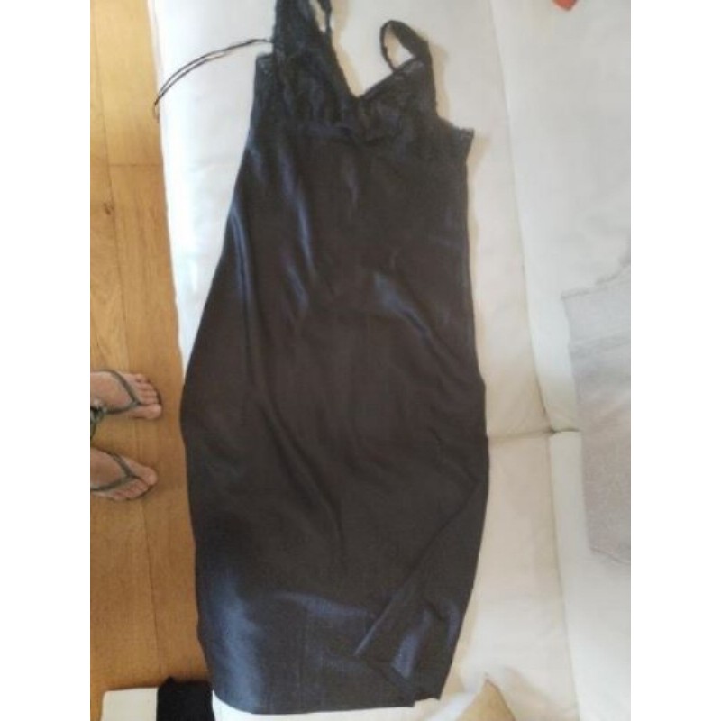 Nuisette darjeeling 40 longue satin et dentelle noir 