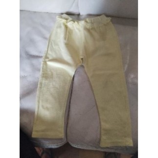 Pantalon zara 4 ans jaune...
