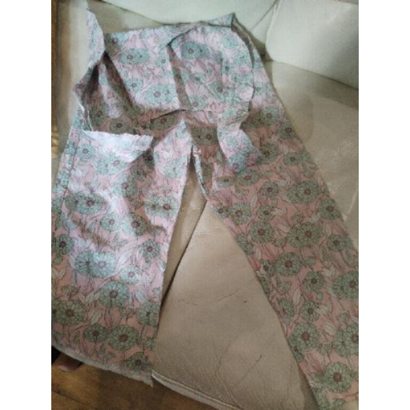 Salopette tablier little celebs 6 ans rose et fleurs verte 