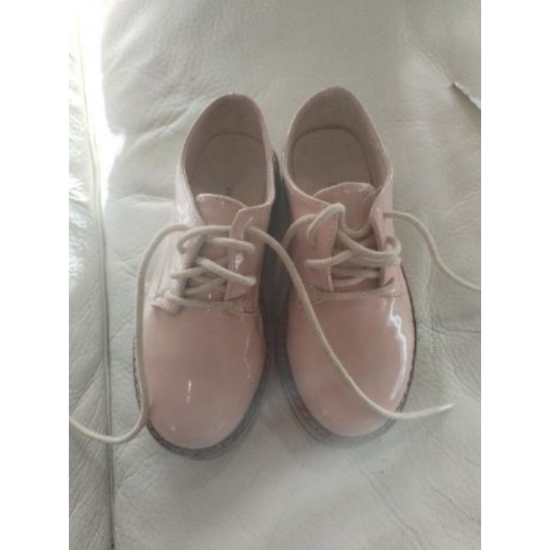 Chaussures zara 28 derby vernis rose 