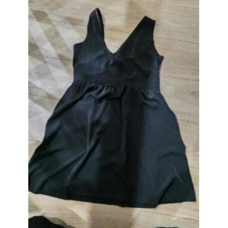 Robe noire décolleté dos T38