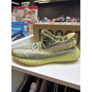 Basket Boost Yeezy taille 46 