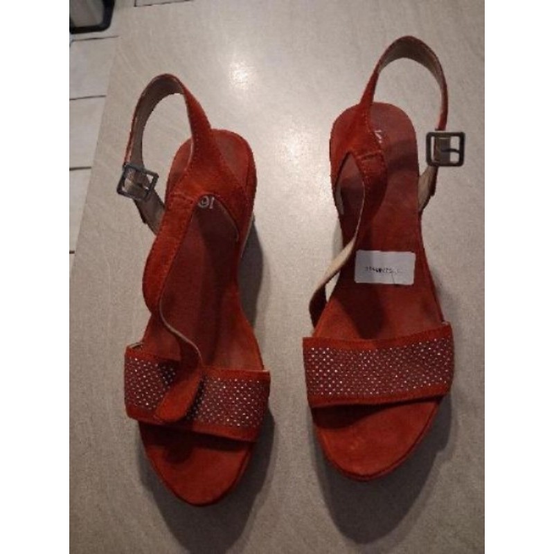 Chaussures d'été rouge taille 38