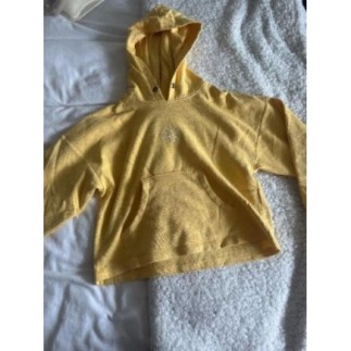 Pull jaune à capuche Kiabi...