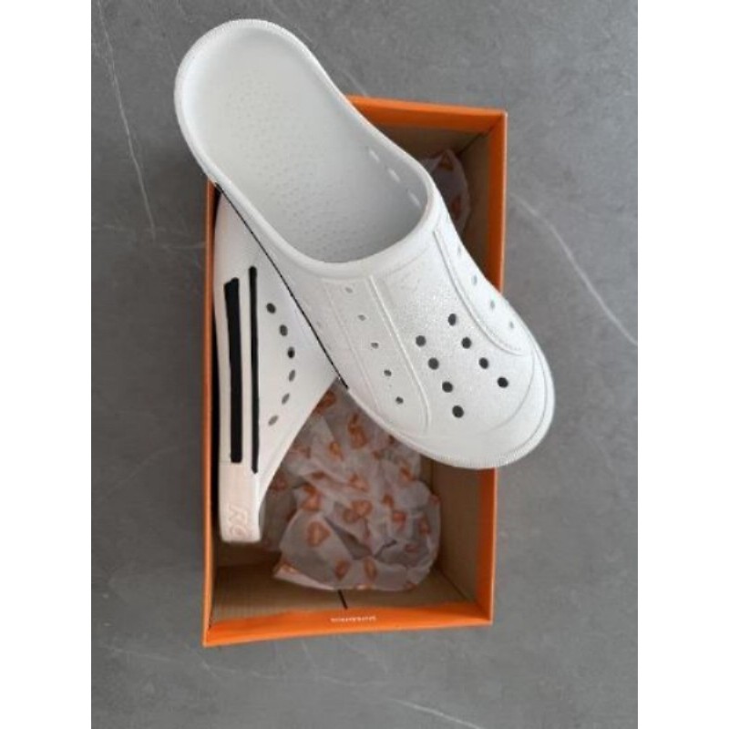 Mules blanches taille 41 neuves