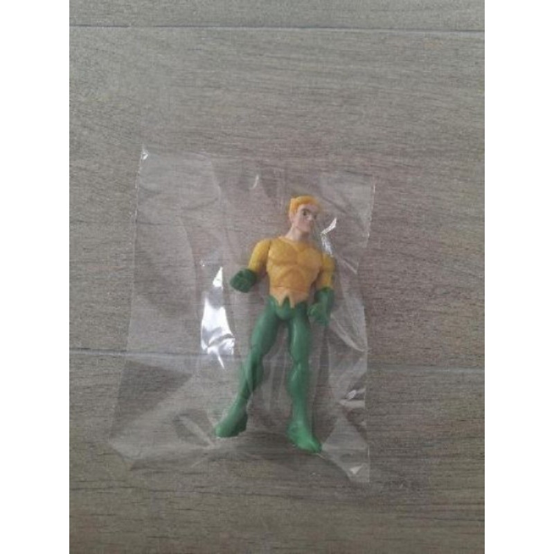 Personnage vert et jaune 