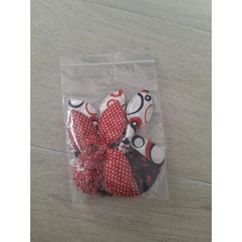 Lot de chouchous rouge blanc noir 