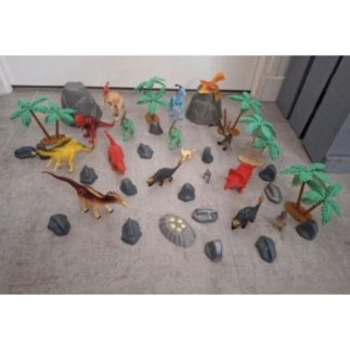 Lot dinosaures et décor