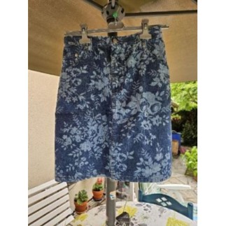Jupe jean bleue à fleurs T.40