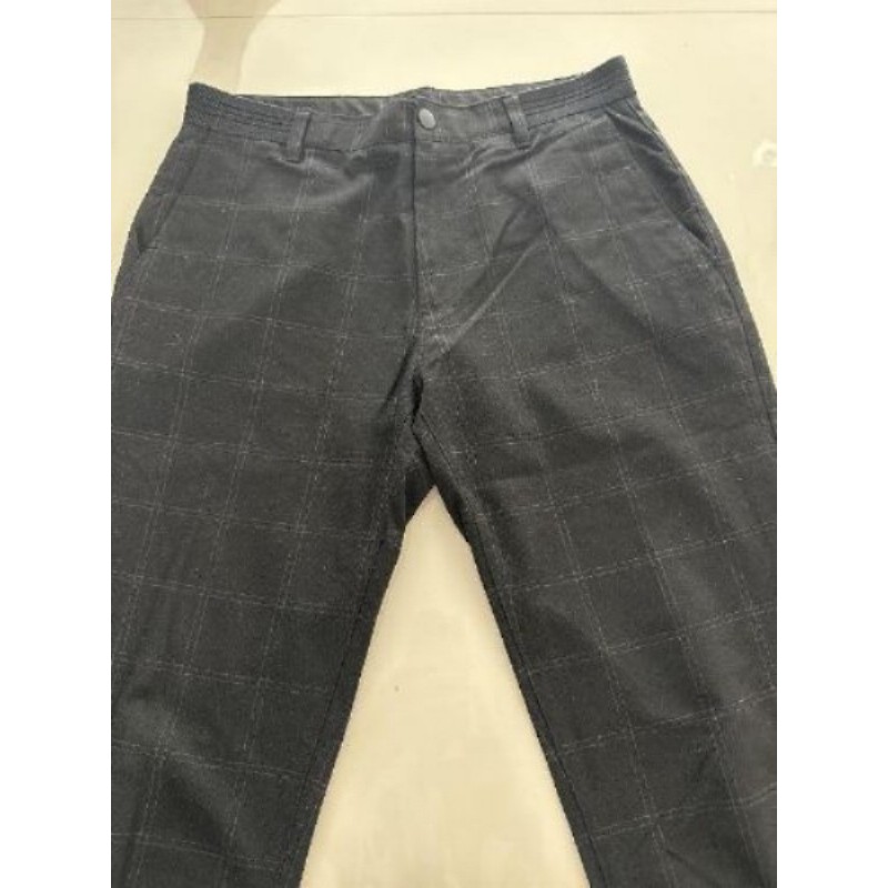 Pantalon en toile noir à carreaux marque Zara taille M