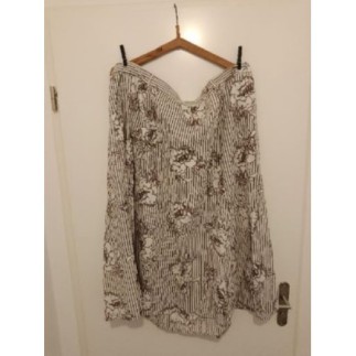 Jupe à motifs fleurs taille...