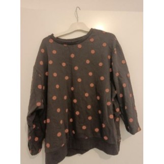 Sweat gris foncé poids rose...