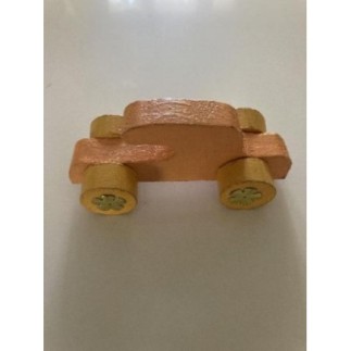 Voiture en bois orange