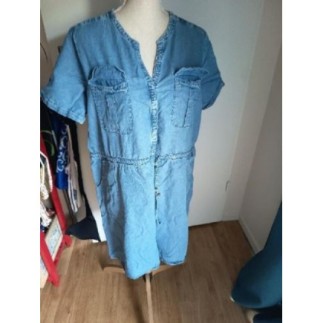 ROBE JEANS BLEU TAILLE 40/42 KIABI 97 CM DE LONGEUR