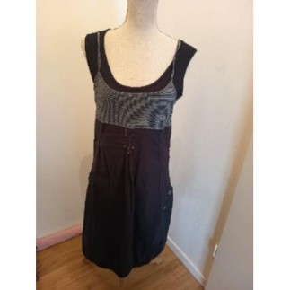 ROBE TAILLE 46 GÉMO NOIR...