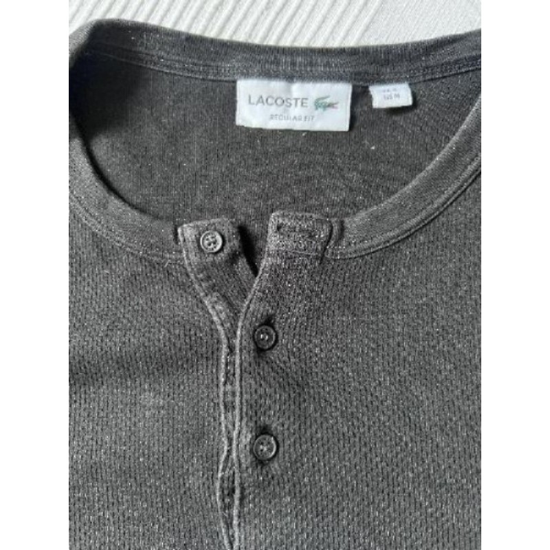 T-shirt Lacoste, noir avec des boutons Taille FR4