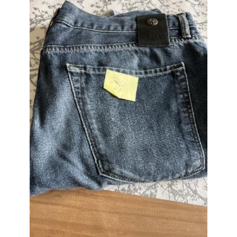 De la marque Hugo, boss, taille 36/34