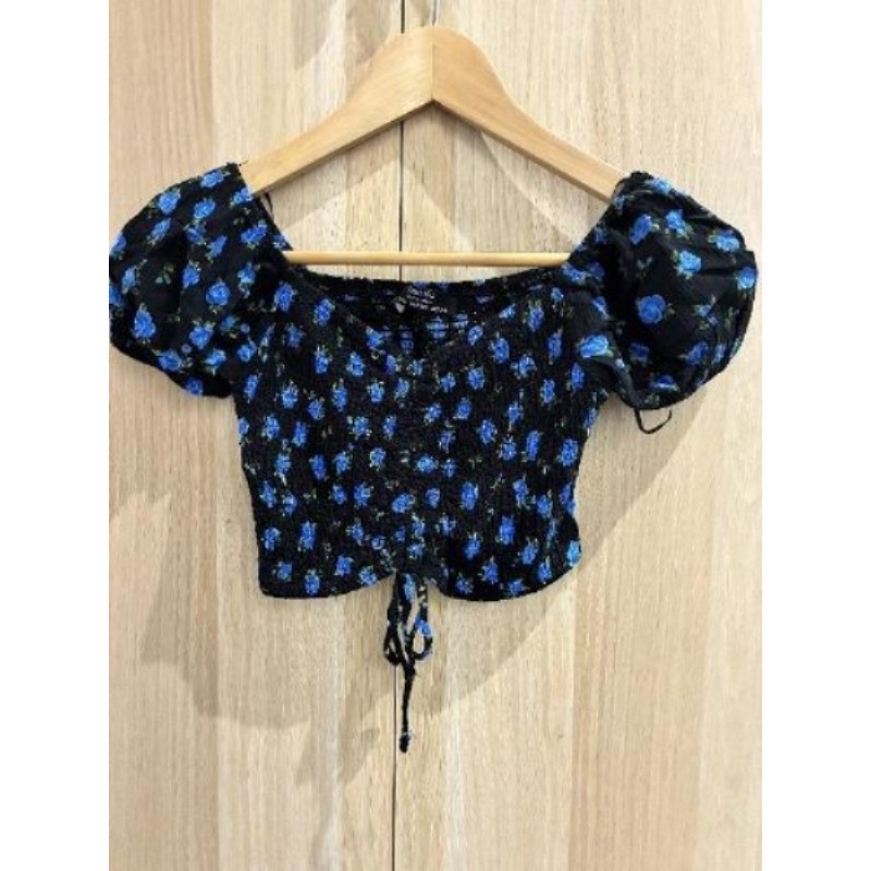 Crop Top fleuri - noir & bleu - BERSHKA - taille XS