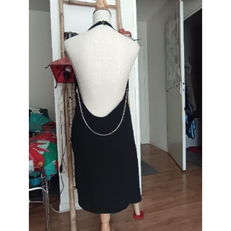 Robe noir Dos nu Chaine en Or T. 38-40