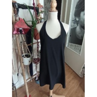 Robe noir Dos nu Chaine en Or T. 38-40