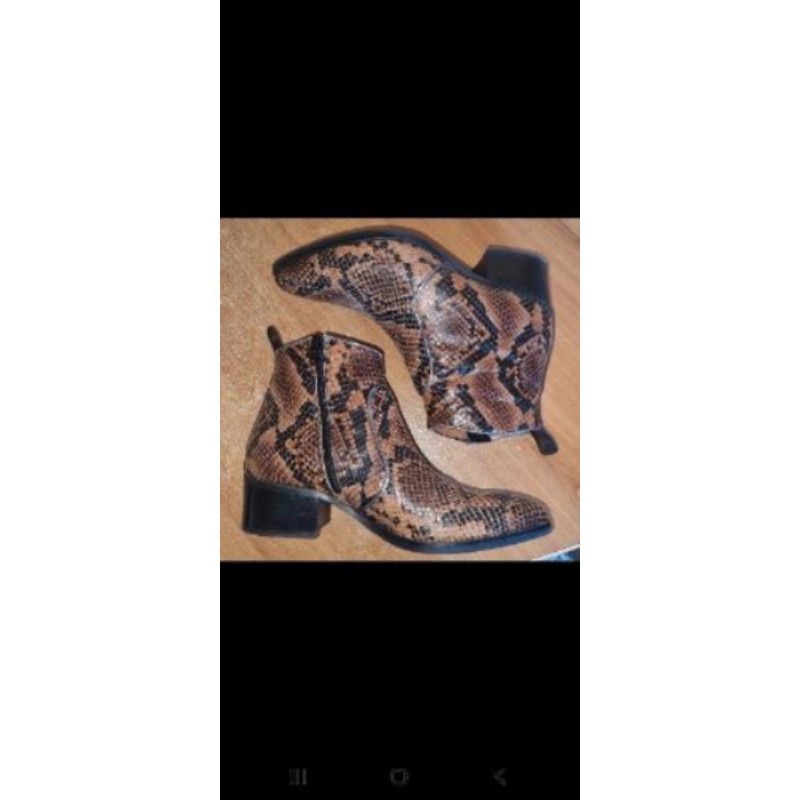 Santiags courtes en cuir type python 36 Via Vai