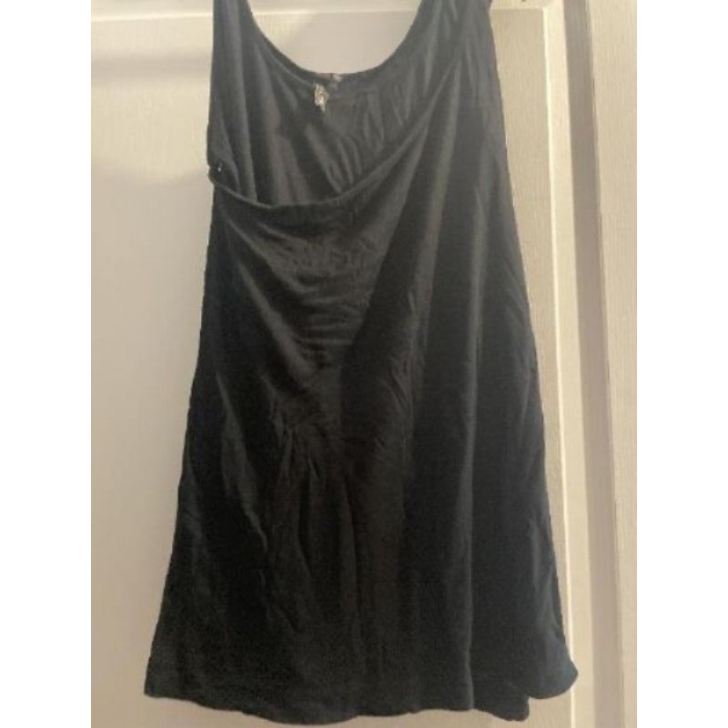 Ter shirt noir asymétrique, coton, taille S