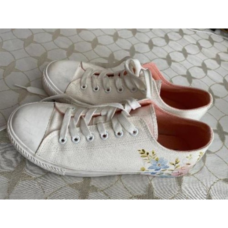 Baskets toile blanches femme t 39