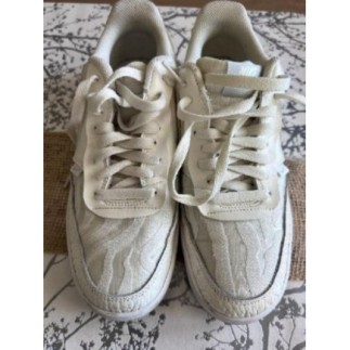 Basket NIKE blanche taille 40 