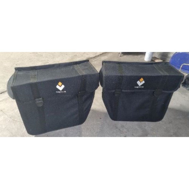 Lot de deux sacoches arrières de vélo 14L Hapo-G avec chambres à air