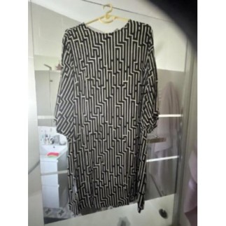 Robe blanche et noire H/M...