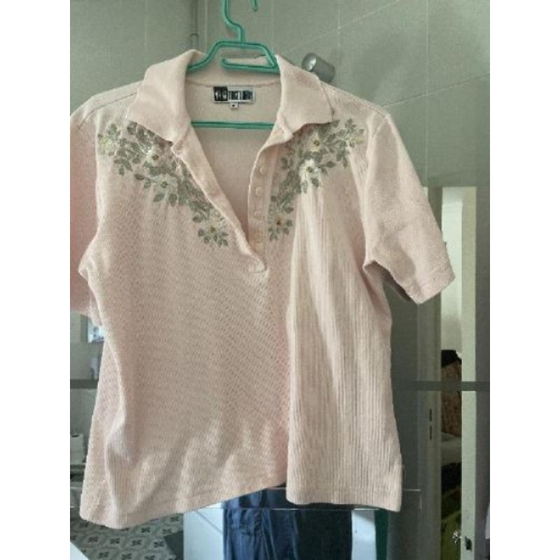 Polo, rose et vert taille 40