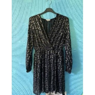 Robe noir avec dorures