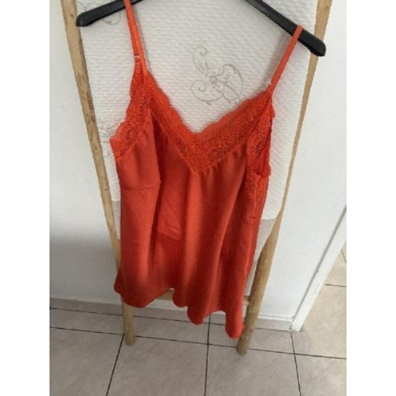 Top satin orange taille 44-46 