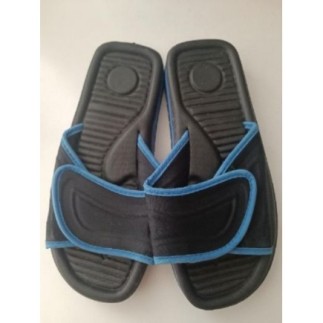 Claquettes noires Taille 36