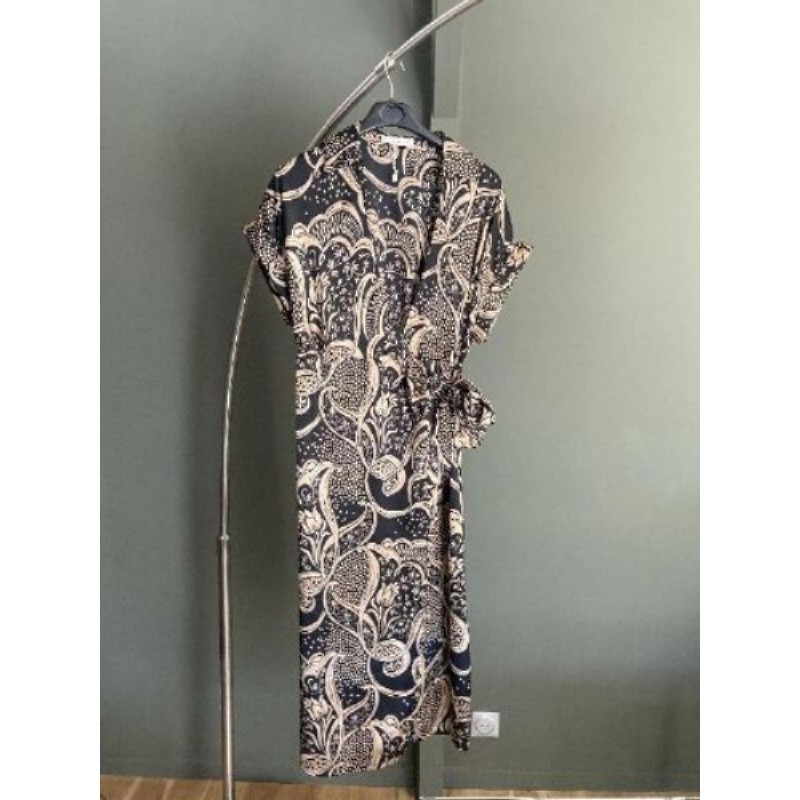 Robe portefeuille noire et dorée. Mango. Taille s. Très peu porté. 