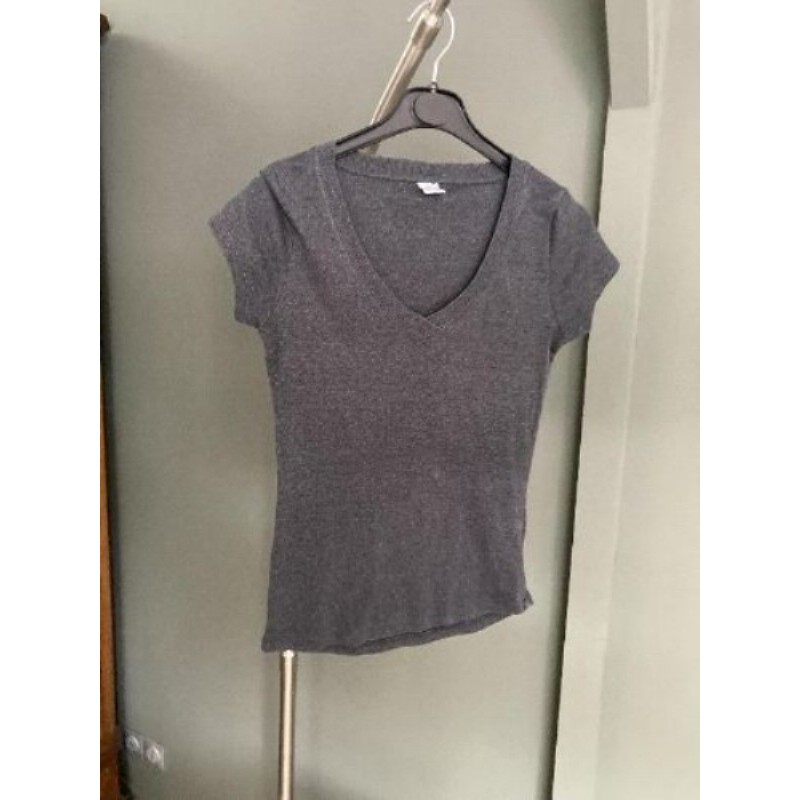 Tee shirt gris femme. Taille 2 camaïeu