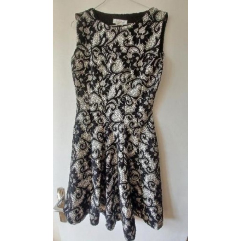 Robe dentelle Noir  Jus d orange T38