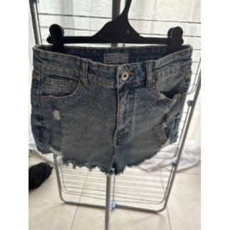 Short Bershka taille 36