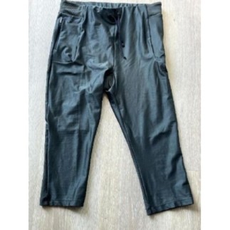 Fuseau court gym kaki taille M