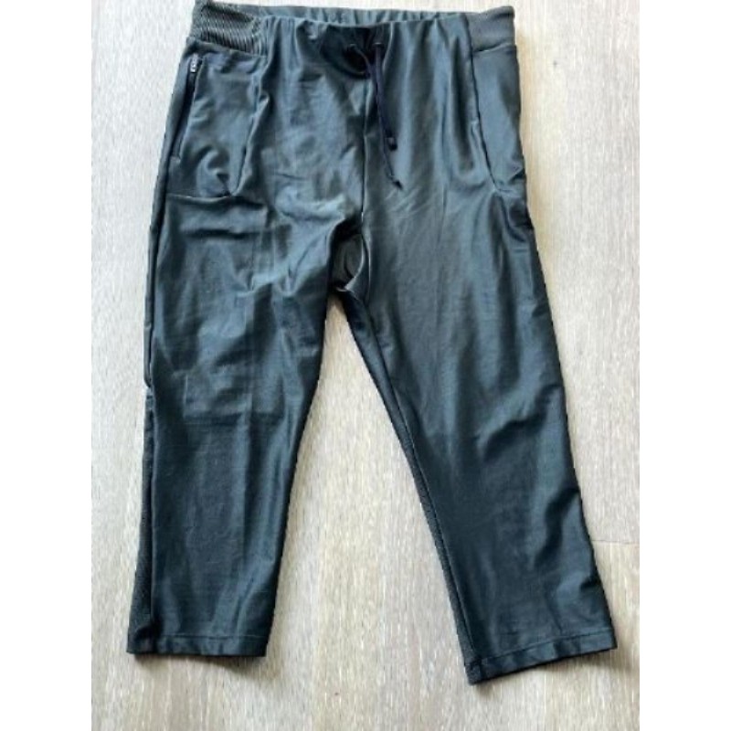 Fuseau court gym kaki taille M